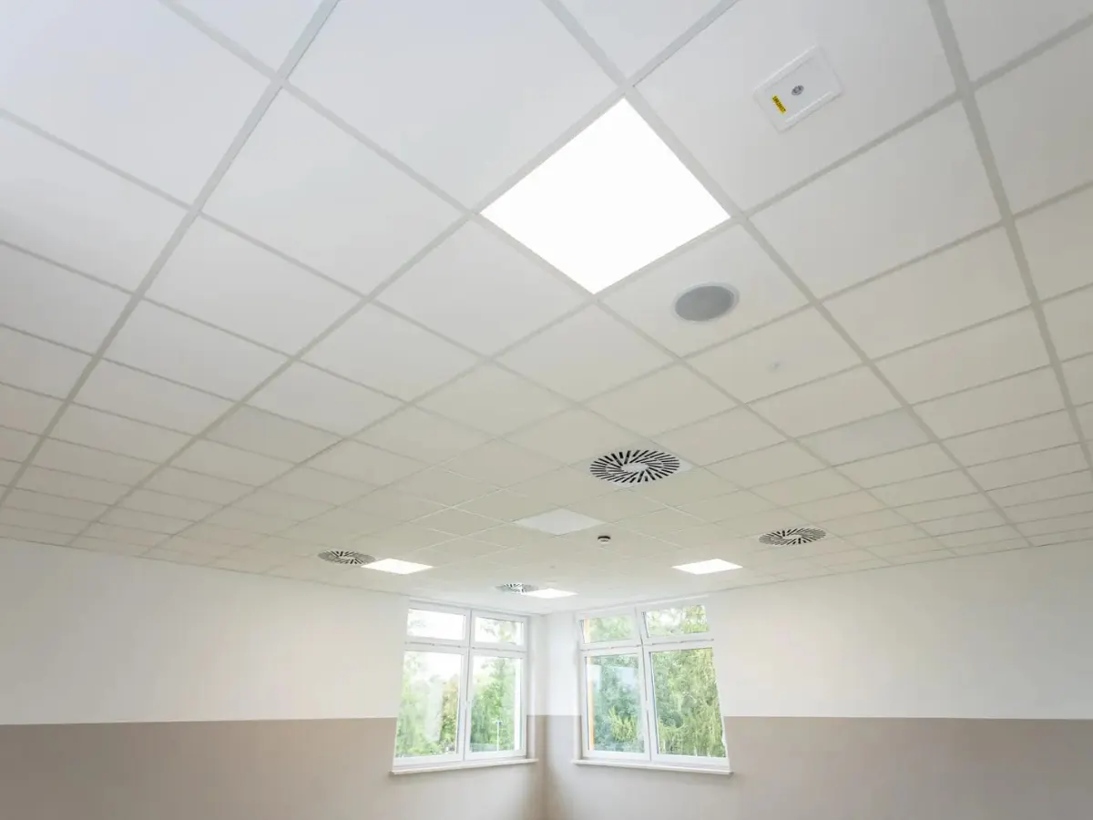 Plafond Armstrong à Agadir